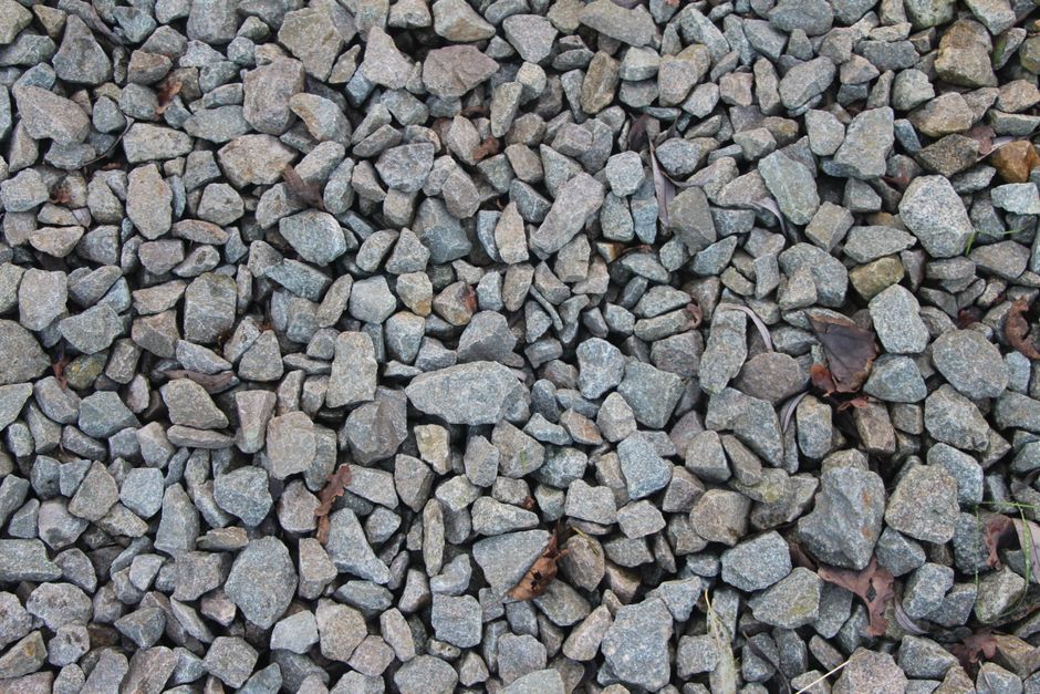profesjonalne kruszywo pod szambo zapewniające stabilność konstrukcji